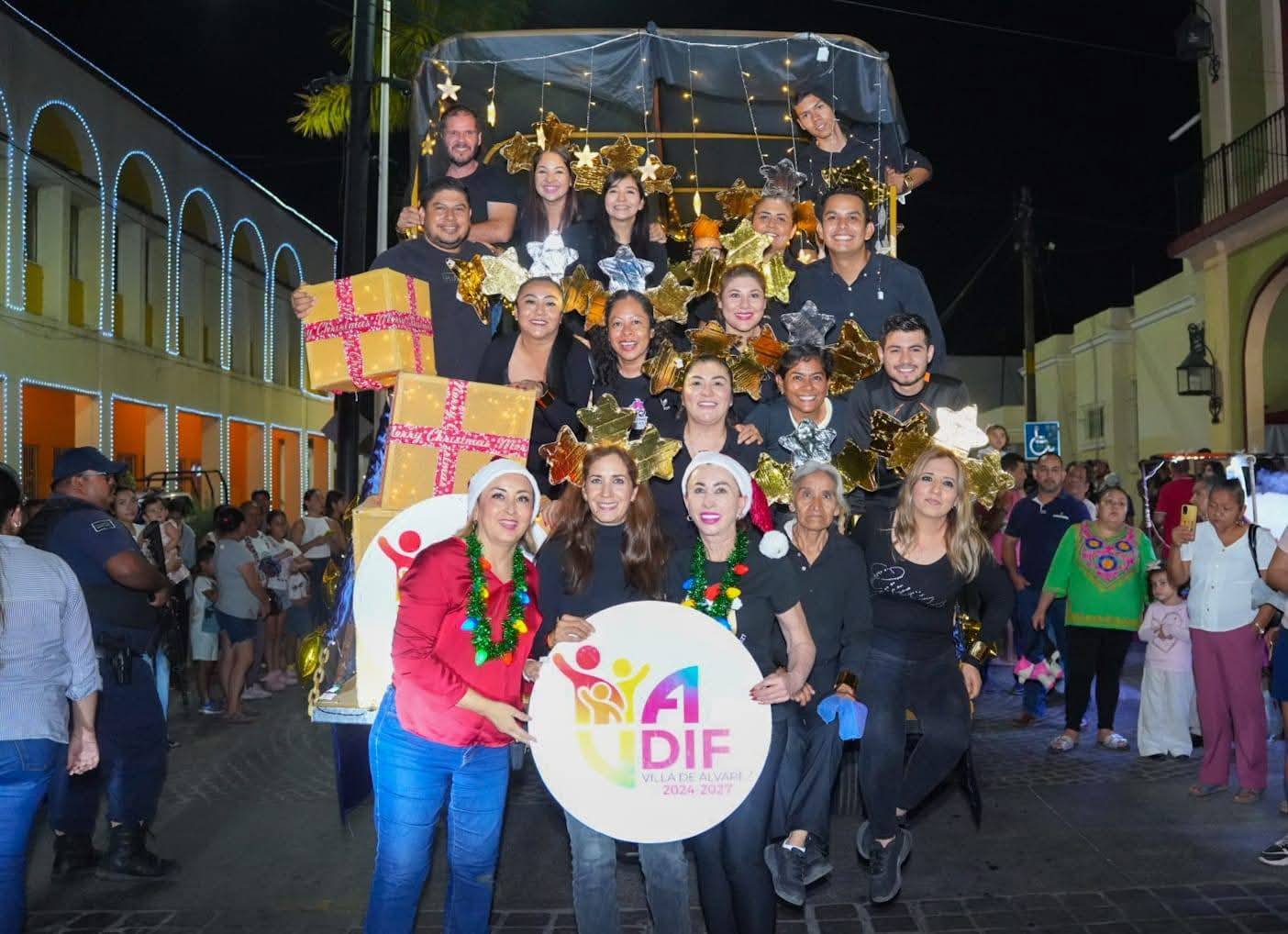 PARTICIPA DIF EN CARAVANA NAVIDEÑA