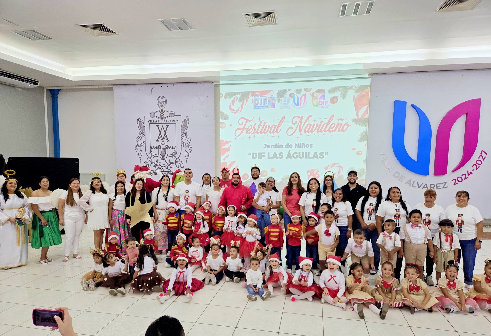 FESTIVAL NAVIDEÑO JARDÍN DE NIÑOS DIF LAS AGUILAS