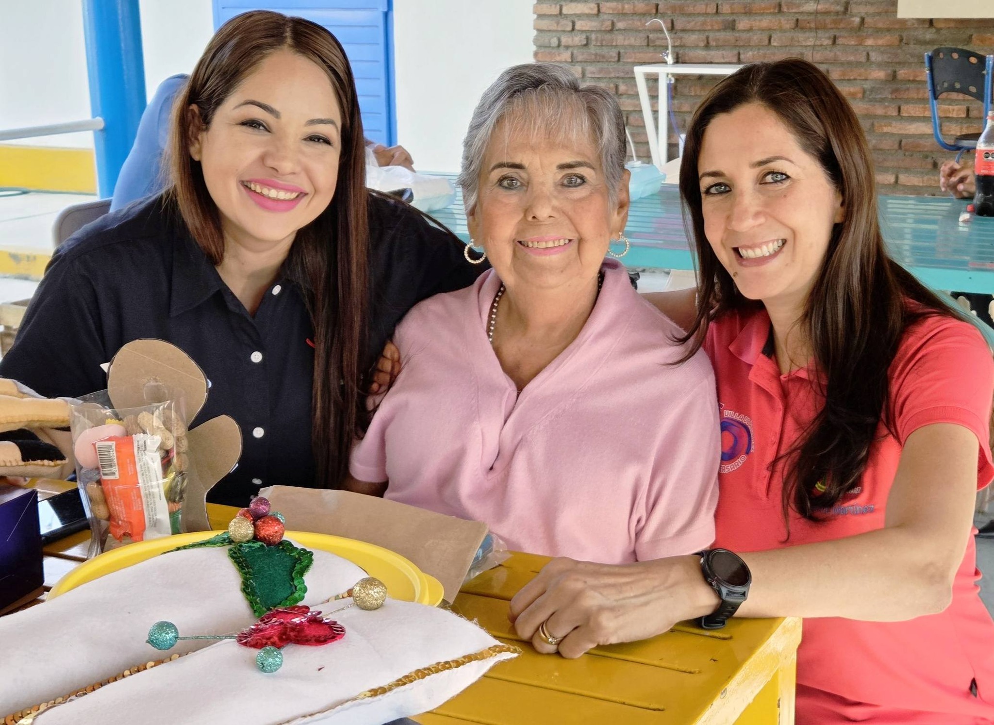 CONTINUAMOS CON ROSCA DE REYES EN DIF MUNICIPAL