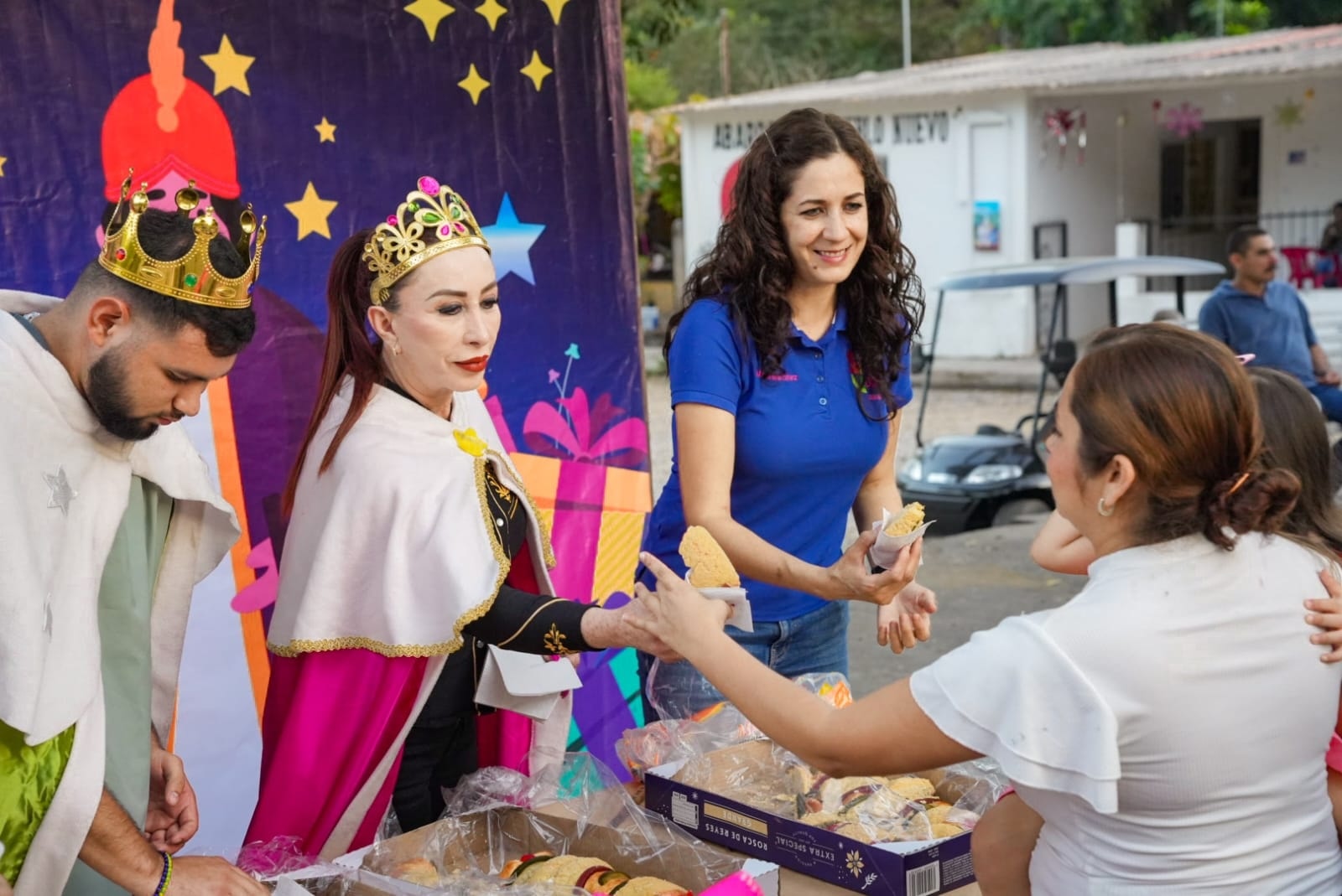 LLEGAN REYES MAGOS A PUEBLO NUEVO
